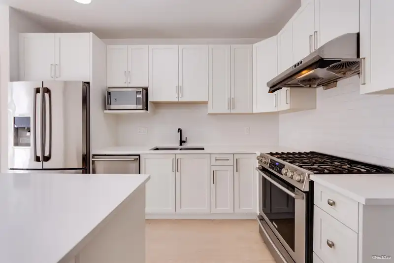 5835 WALES STREET - photo 3 of 37