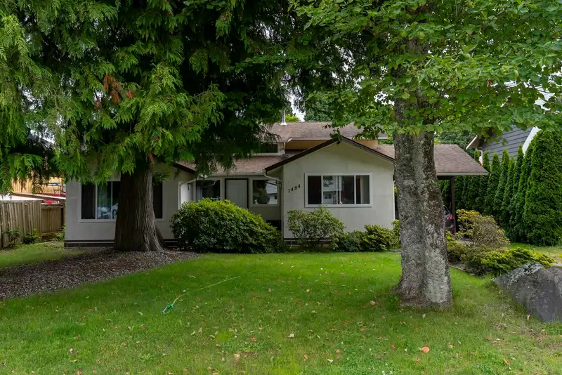 1484 53A STREET - photo 3 of 5