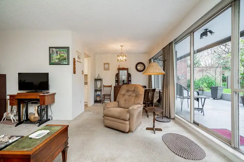 111 1777 WEST 13TH AVENUE - photo 4 of 15