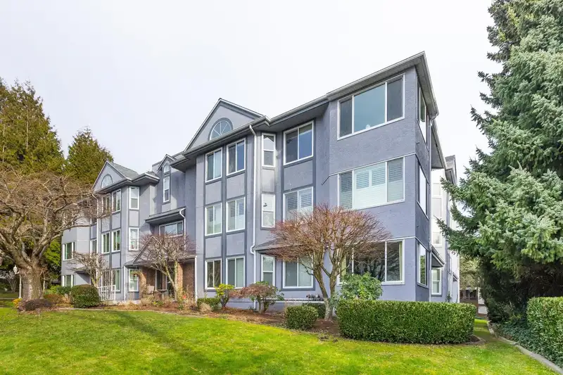 104 1378 FIR STREET - photo 1 of 39