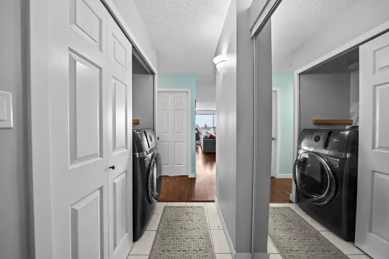 806 14881 103A AVENUE - photo 3 of 17