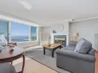 303 15165 MARINE DRIVE - thumbnail 2
