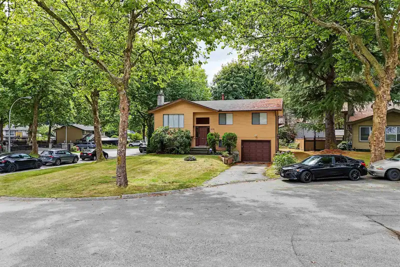 13128 DOONE PLACE - photo 3 of 32