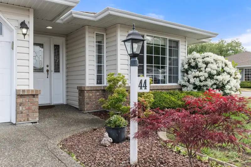 44 46485 AIRPORT ROAD - photo 2 of 40