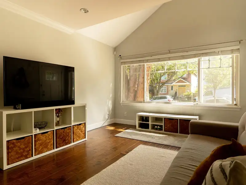 4883 BEATRICE STREET - photo 3 of 31