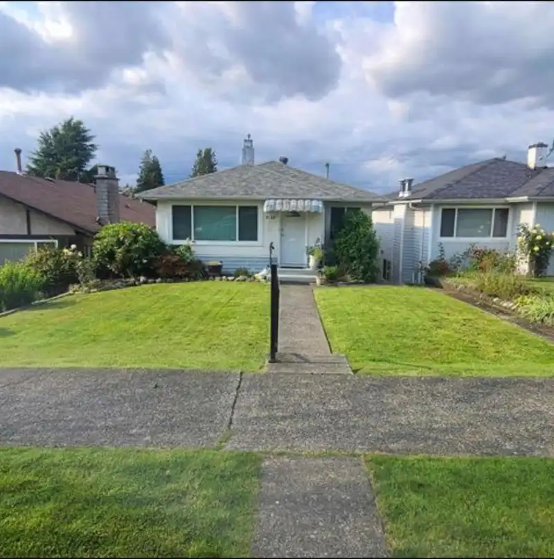 3155 E 14TH AVENUE - photo 1 of 1