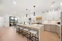 2 2491 LYNDEN STREET - thumbnail 11