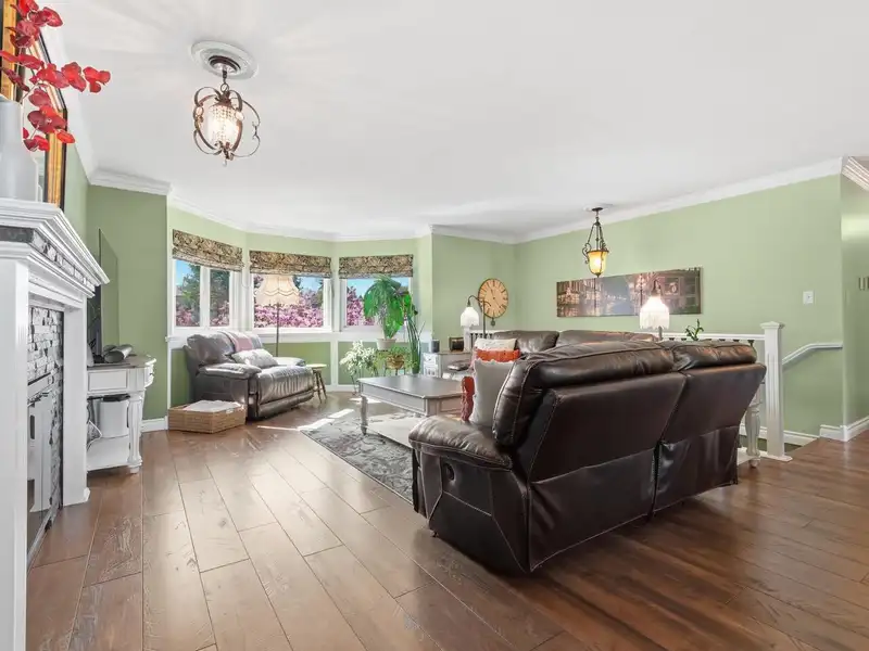 23019 122A AVENUE - photo 3 of 26