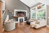 7827 210TH STREET - thumbnail 4