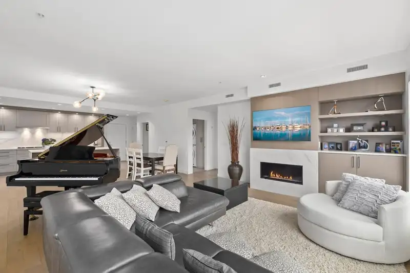 209 12088 3RD AVENUE - photo 4 of 40