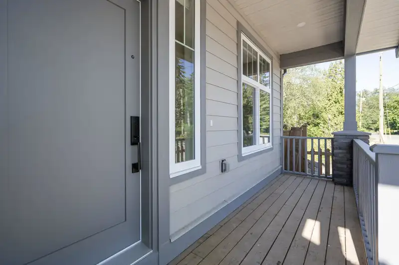 20531 76 AVENUE - photo 2 of 40