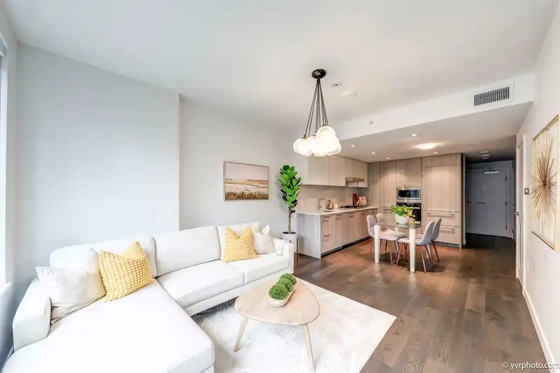 807 8160 MCMYN WAY - photo 1 of 28