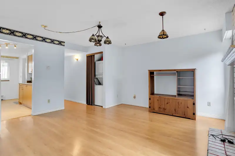 241 7447 140 STREET - photo 3 of 21