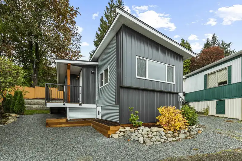 10 34519 LOUGHEED HIGHWAY - photo 4 of 31