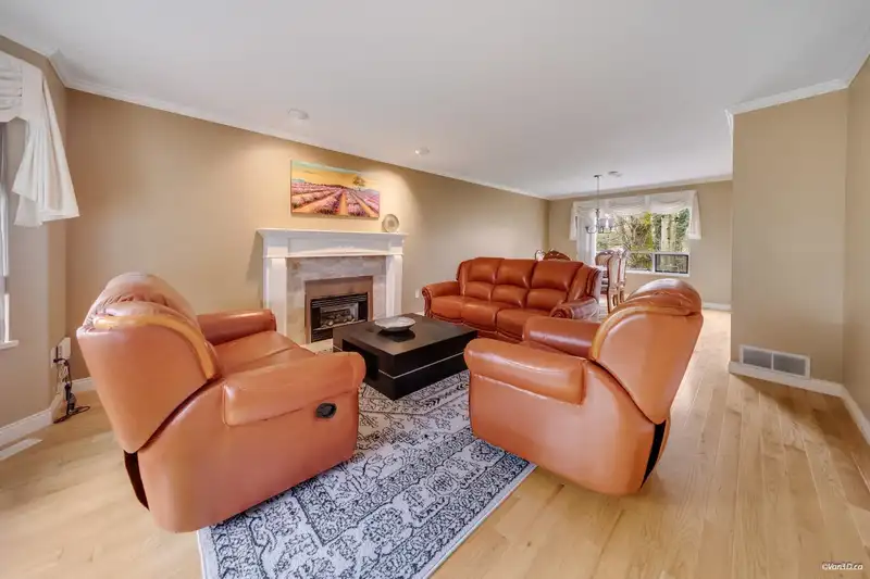8569 141A STREET - photo 3 of 32