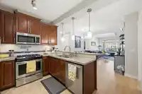 325 8218 207A STREET - thumbnail 13