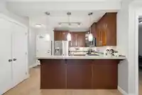 325 8218 207A STREET - thumbnail 10