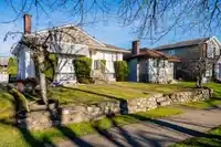 2655 E 53 AVENUE - thumbnail 1