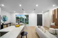 1 2386 E 45TH AVENUE - thumbnail 4
