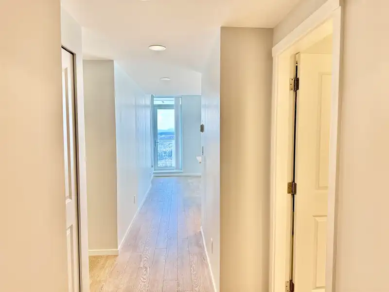 3301 6700 DUNBLANE AVENUE - photo 1 of 33