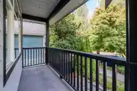 1546 E 2ND AVENUE - thumbnail 5