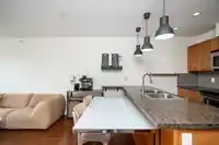 306 5000 IMPERIAL STREET - thumbnail 6