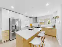 1270 PREMIER STREET - thumbnail 4