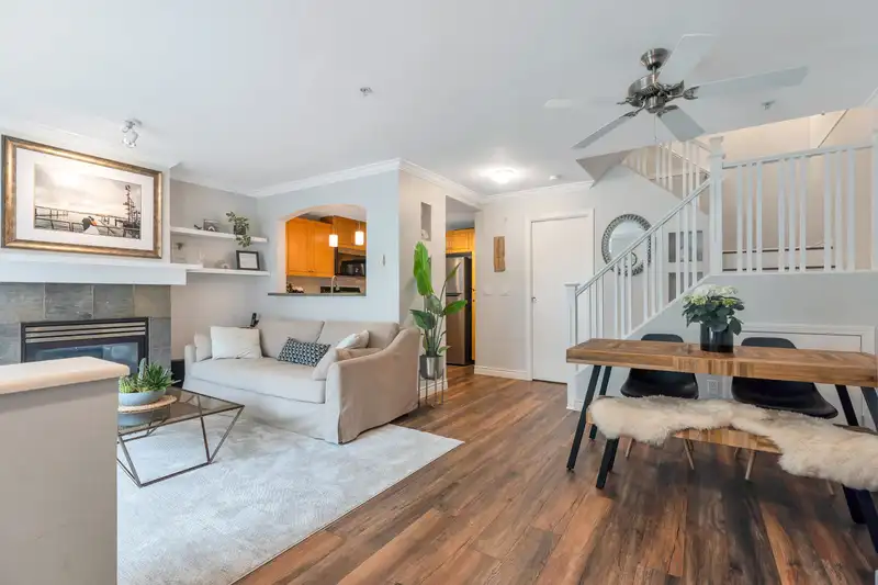 13 1073 LYNN VALLEY ROAD - photo 3 of 22