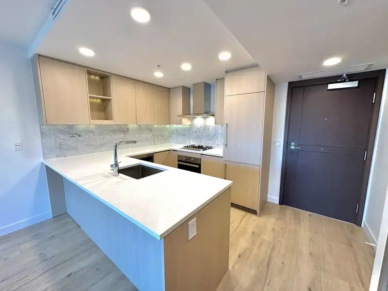 911 455 SW MARINE DRIVE - photo 2 of 25