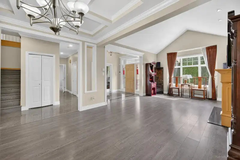7611 MCCALLAN ROAD - photo 4 of 40