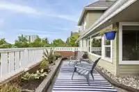 7 240 E KEITH ROAD - thumbnail 1