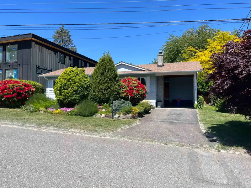 15817 GOGGS AVENUE - photo 1 of 24