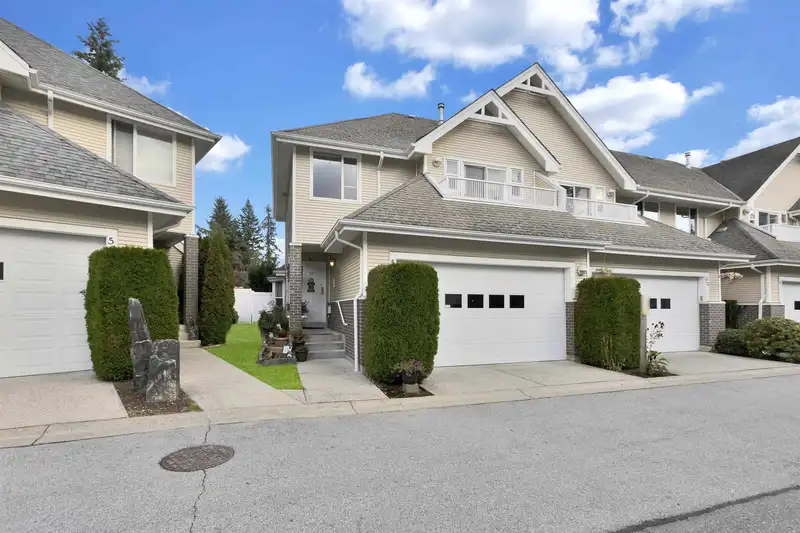 59 13918 58 AVENUE - photo 1 of 32