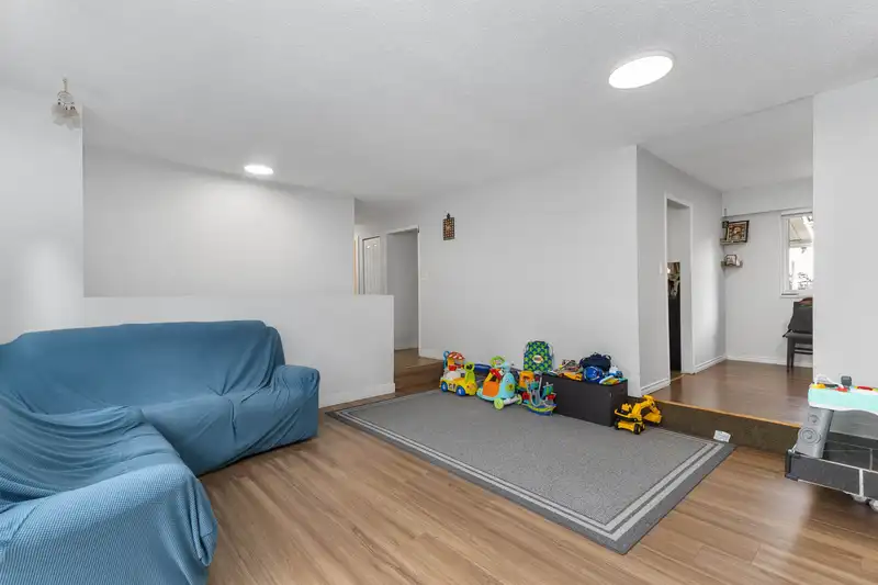 4660 202 STREET - photo 2 of 32