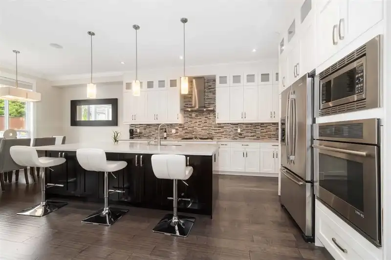 3459 DARWIN AVENUE - photo 3 of 38