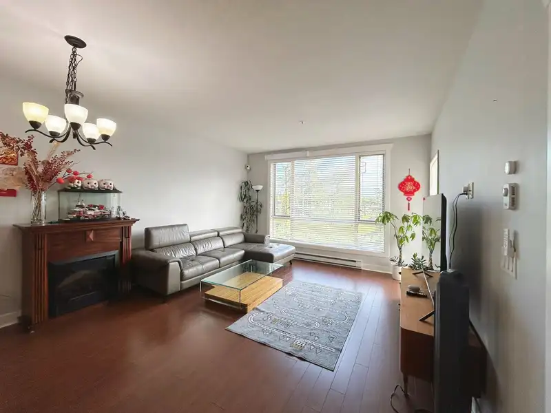 506 14333 104 AVENUE - photo 4 of 26