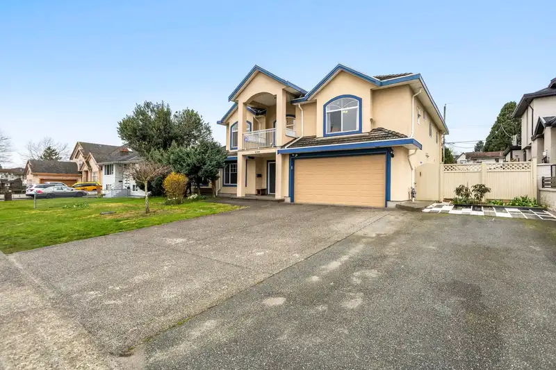 9309 134 STREET - photo 2 of 40