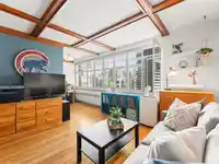 304 1975 PENDRELL STREET - thumbnail 3