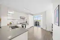 14 5551 ADMIRAL WAY - thumbnail 13