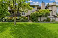 10582 HOLLY PARK LANE - thumbnail 1