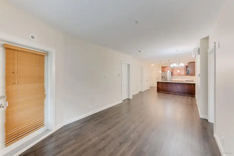 208 20325 85 AVENUE - photo 4 of 27