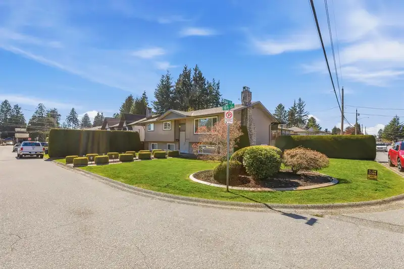8431 118A STREET - photo 2 of 40