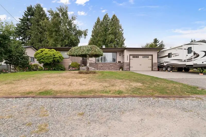 2339 ALDER STREET - photo 1 of 39