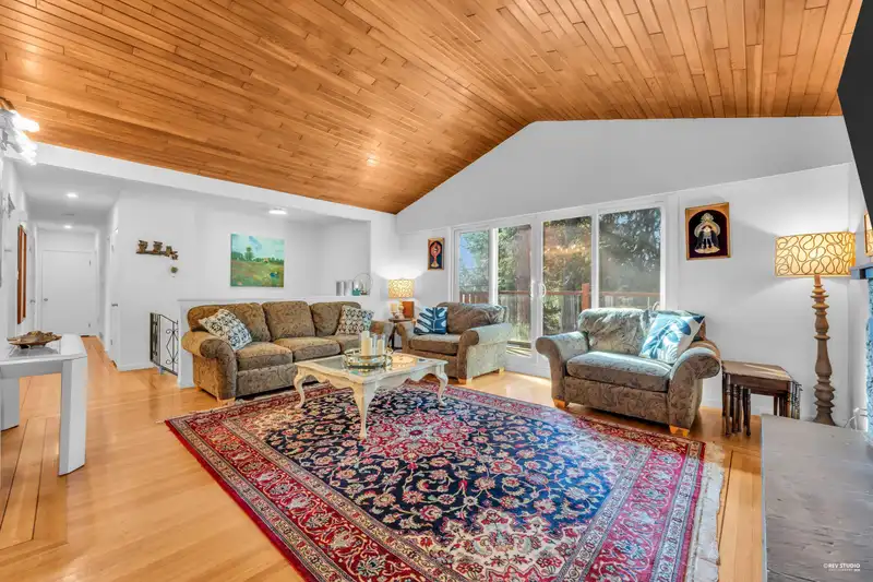 5325 MARINE DRIVE - photo 4 of 33