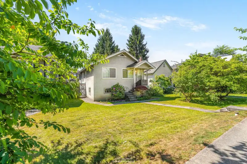 20 W KING EDWARD AVENUE - photo 1 of 14