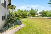 20 W KING EDWARD AVENUE - thumbnail 3