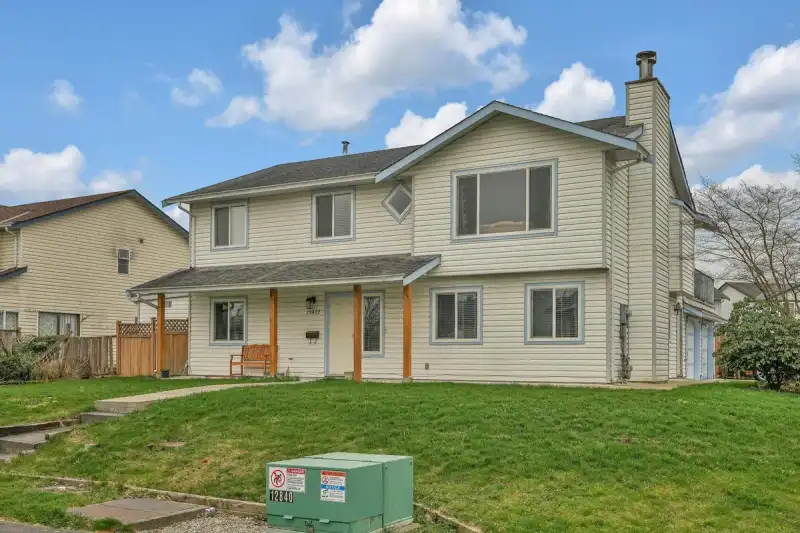 13452 85 AVENUE - photo 1 of 40
