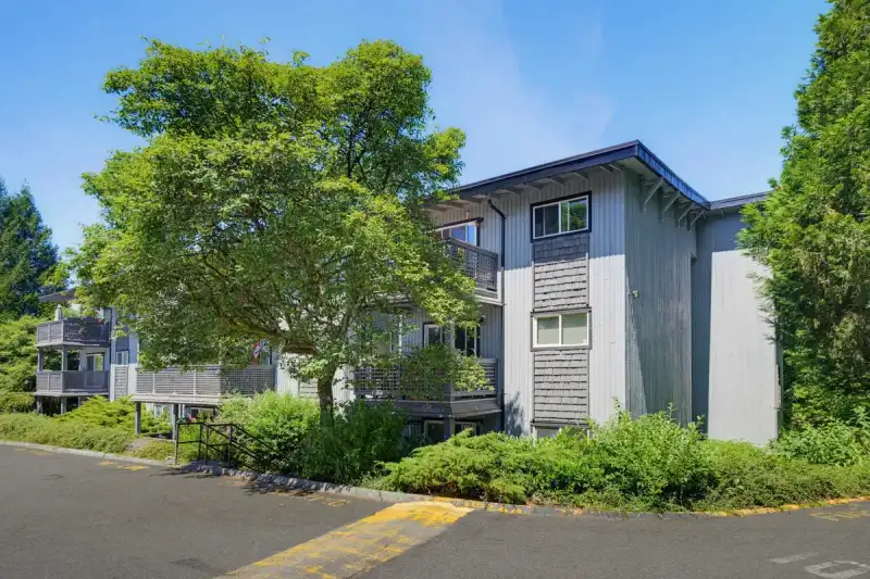 117 200 WESTHILL PLACE - photo 1 of 33