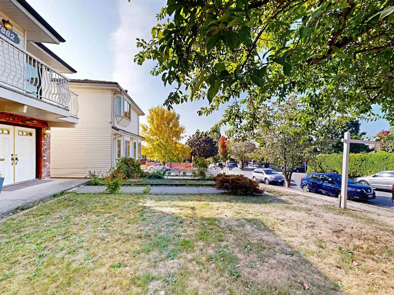 7882 WINDSOR STREET - photo 3 of 40