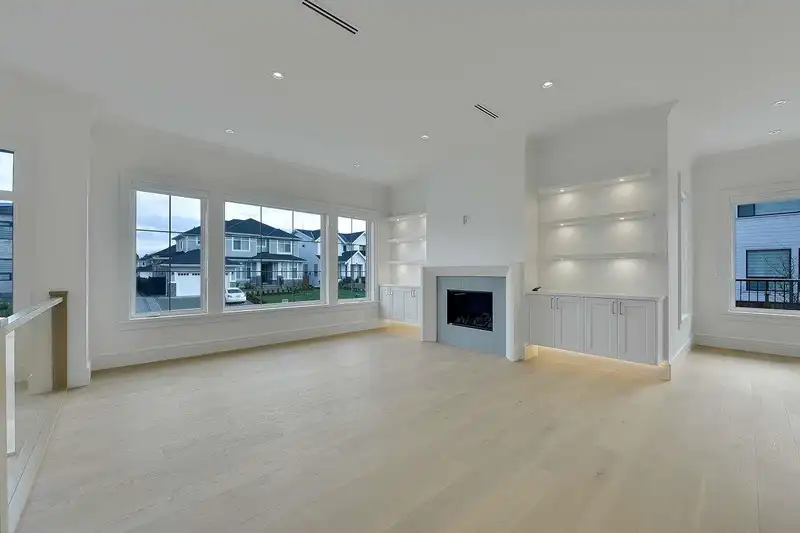 19716 32A AVENUE - photo 4 of 40